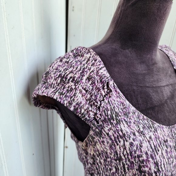 Banana Republic Pink Purple Abstract Print Silk Cap Sleeve Sheath Dress Size 4 - Picture 4 of 16